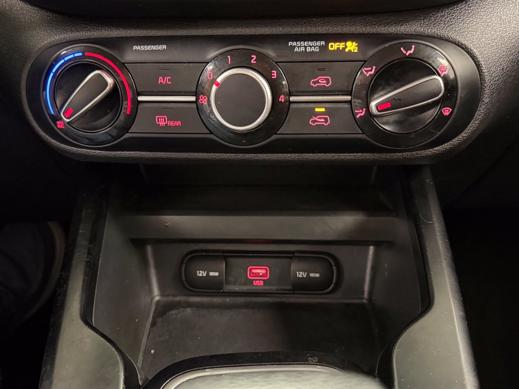 Used 2022 Kia Soul LX FWD image 27