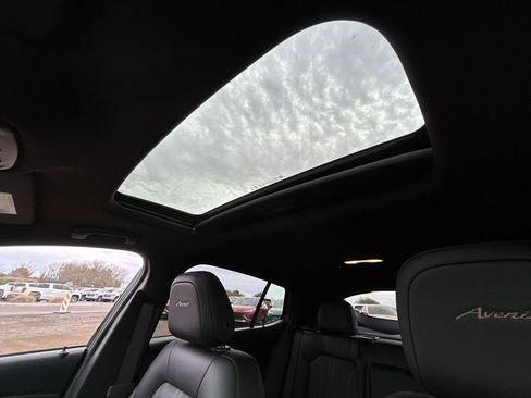 New 2026 Buick Envista Avenir image 19