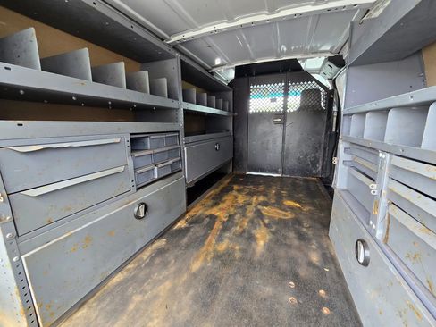 Used 2014 Ford E-350 and Econoline 350 Super Duty image 21