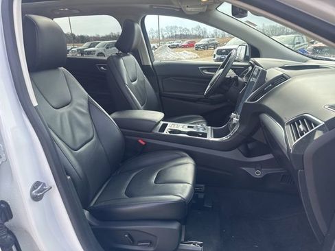 Used 2022 Ford Edge Titanium w/ Class II Trailer Tow Package image 17