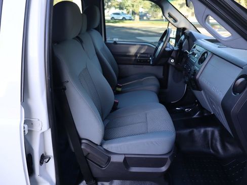 Used 2012 Ford F550 XL w/ Payload Upgrade Pkg image 28