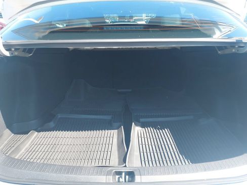 Used 2025 Toyota Corolla LE FWD image 29