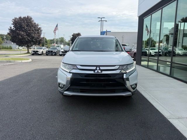 Used 2017 Mitsubishi Outlander SEL AWD/4WD image 7