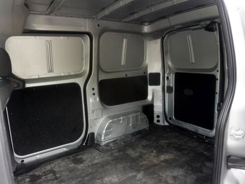 Used 2016 Nissan NV200 S image 20