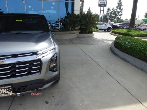 New 2026 Chevrolet Equinox LT w/ Safety and Technology Package FWD image 31