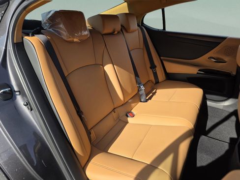 New 2025 Lexus ES 350 w/ Premium Package image 21