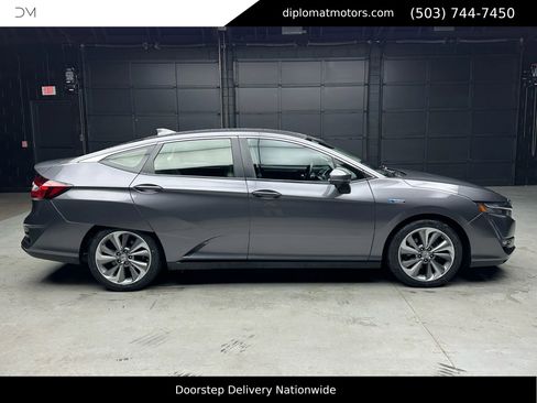 Used 2018 Honda Clarity Touring image 7