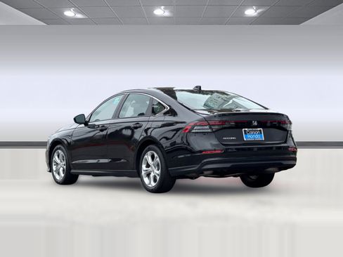 Used 2023 Honda Accord LX image 3
