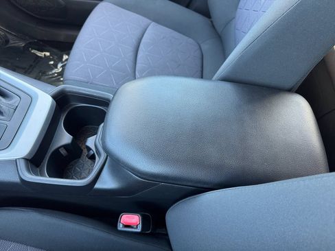 Certified 2019 Toyota RAV4 XLE w/ Convenience Package AWD/4WD image 27