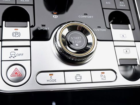 New 2026 Bentley Flying Spur Plug-In Hybrid image 36