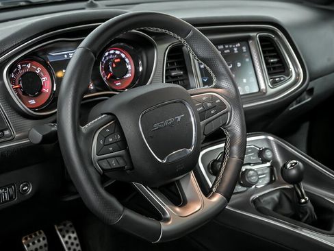 Used 2016 Dodge Challenger SRT Hellcat image 21