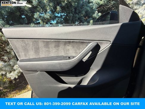 Used 2022 Tesla Model Y Long Range AWD/4WD image 18