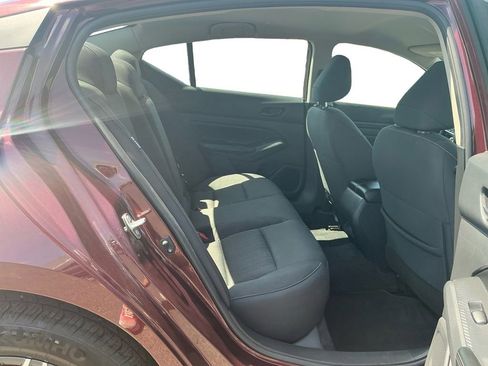 Used 2025 Nissan Altima 2.5 SV FWD image 23