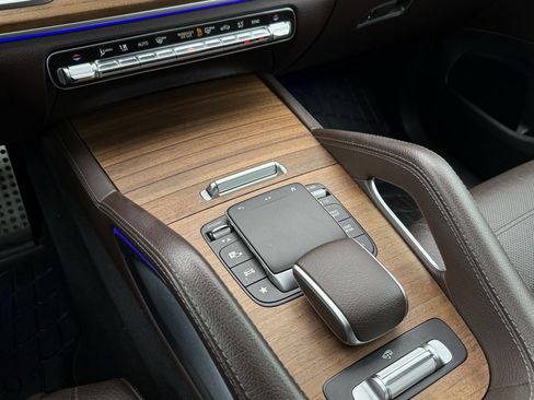 Certified 2022 Mercedes-Benz GLS 450 4MATIC image 24