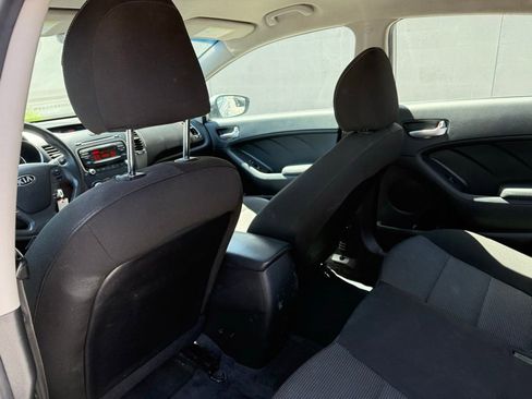 Used 2018 Kia Forte LX FWD image 19