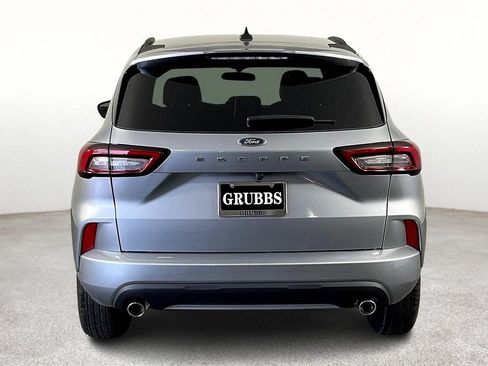 Used 2023 Ford Escape ST-Line image 6