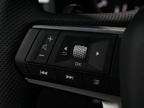 New 2025 Mitsubishi Outlander SE image 9