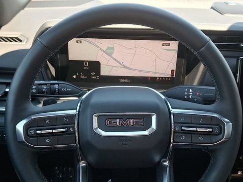 Used 2025 GMC Terrain Elevation w/ Elevation Premium Package AWD/4WD image 18