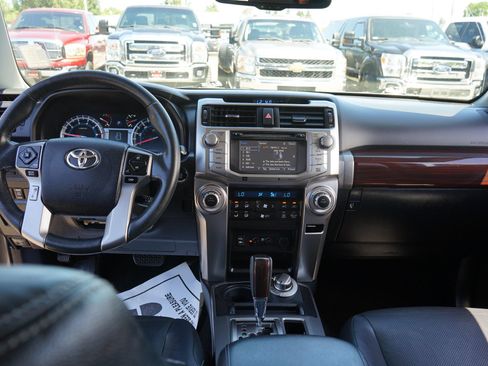 Used 2015 Toyota 4Runner Limited AWD/4WD image 19