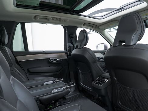 New 2026 Volvo XC90 B5 Ultra w/ Protection Package image 23