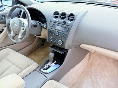 Used 2010 Nissan Altima 2.5 S image 9