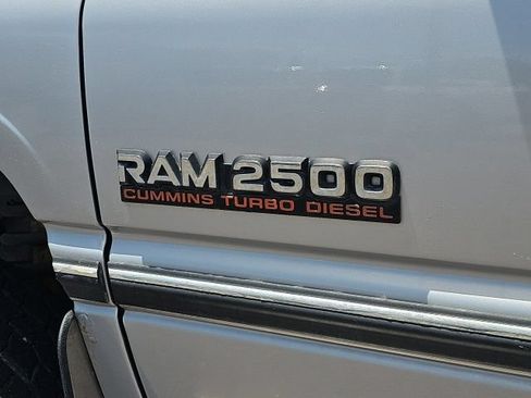 Used 1997 Dodge Ram 2500 Truck 4x4 Club Cab image 6