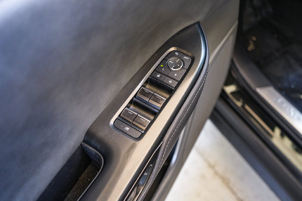 Used 2024 Lexus RZ 300e Premium FWD image 18