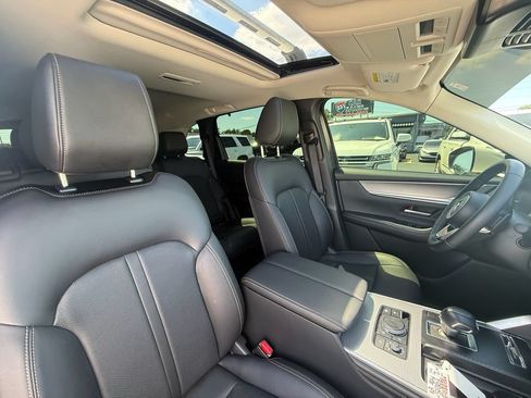 Used 2025 MAZDA CX-90 3.3 Turbo w/ Preferred Package AWD/4WD image 25
