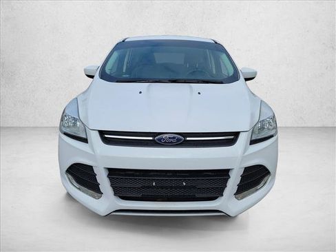 Used 2015 Ford Escape SE image 2