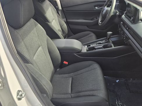 Certified 2025 Honda Accord SE image 17