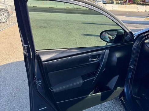 Used 2018 Toyota Corolla LE FWD image 16