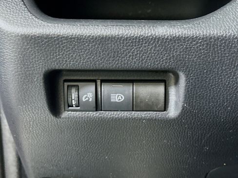 Used 2021 Toyota RAV4 XLE image 16