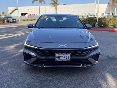 Used 2024 Hyundai Elantra Limited FWD image 3