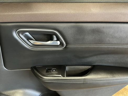 Used 2021 Nissan Rogue SL w/ Premium Package image 9