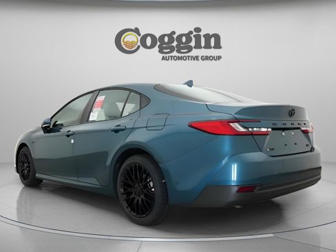 New 2026 Toyota Camry LE image 9