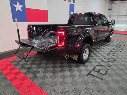 Used 2022 Ford F350 Platinum image 31