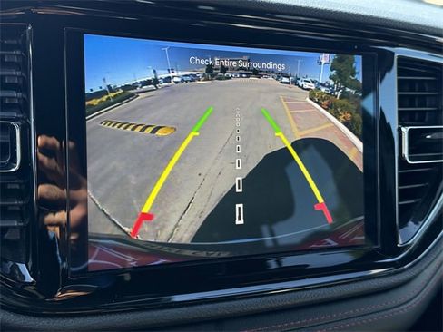 Used 2023 Dodge Durango GT image 16