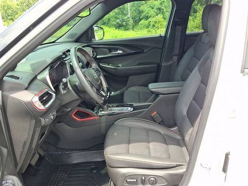 Used 2023 Chevrolet TrailBlazer RS w/ Convenience Package FWD image 10