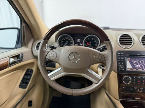Used 2010 Mercedes-Benz ML 550 4MATIC image 58