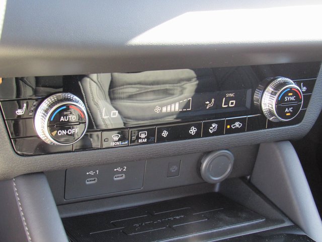 Used 2025 Mitsubishi Outlander SE FWD image 19