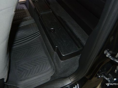 Used 2020 Toyota Tacoma SR image 18