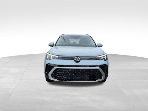 New 2026 Volkswagen Taos SEL AWD/4WD image 2