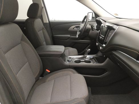 Used 2018 Chevrolet Traverse LT image 21