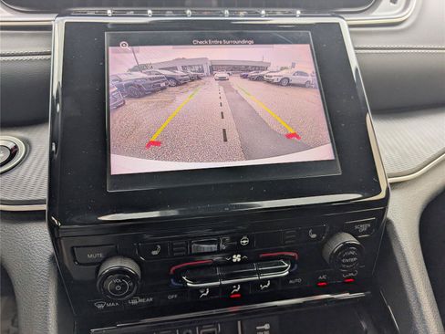 Used 2023 Jeep Grand Cherokee Altitude AWD/4WD image 29
