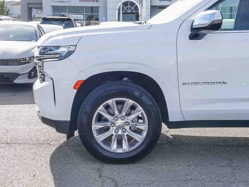 Used 2023 Chevrolet Suburban Premier image 9