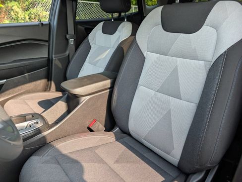Used 2025 Chevrolet Trax LS FWD image 16