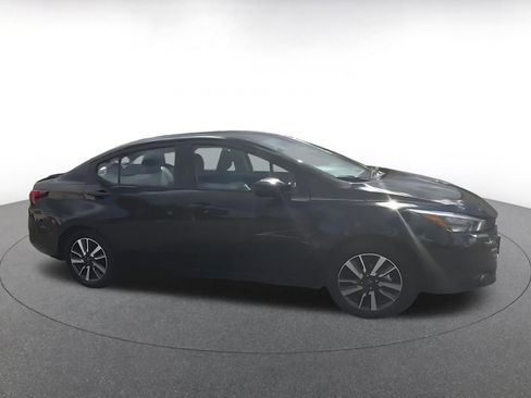 Used 2025 Nissan Versa SV FWD image 15