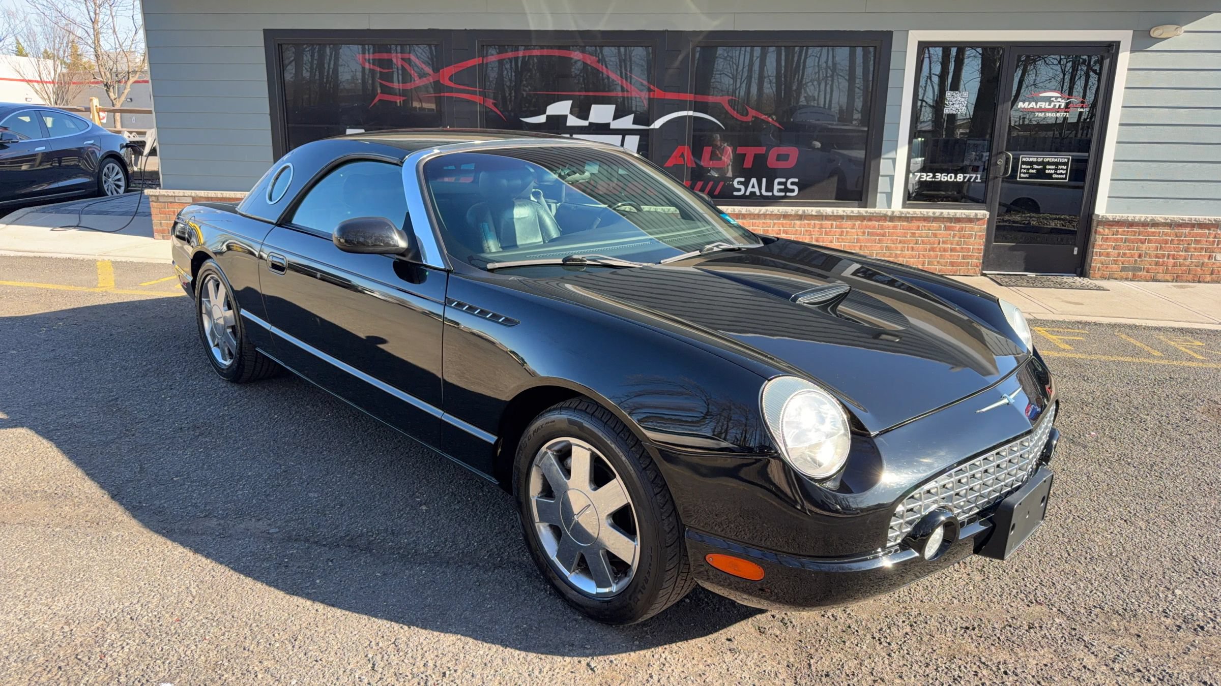 Used 2002 Ford Thunderbird RWD image 3