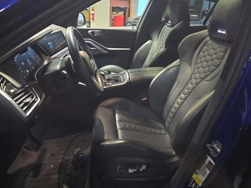Used 2023 BMW X6 M image 4