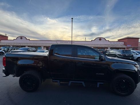 Used 2019 Chevrolet Colorado LT w/ LT Convenience Package image 5